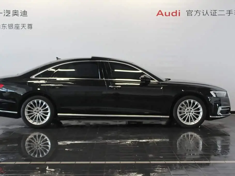 Audi A8 2020 — Фото 4/11