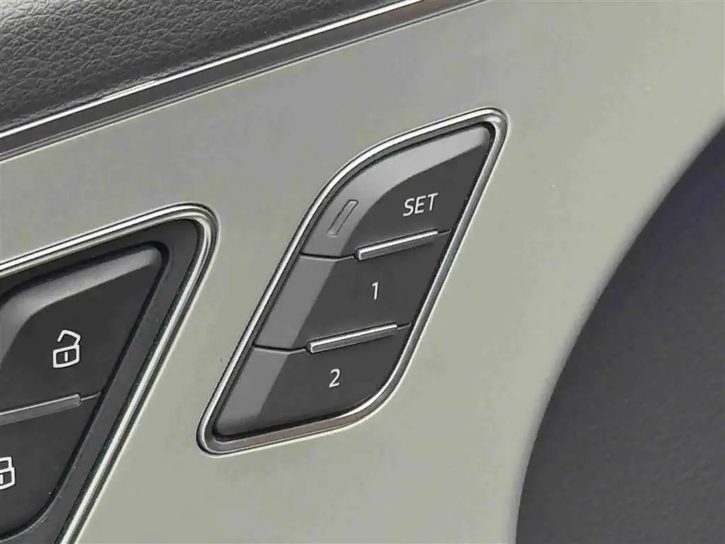 Audi Q7 2018 — Фото 18/20