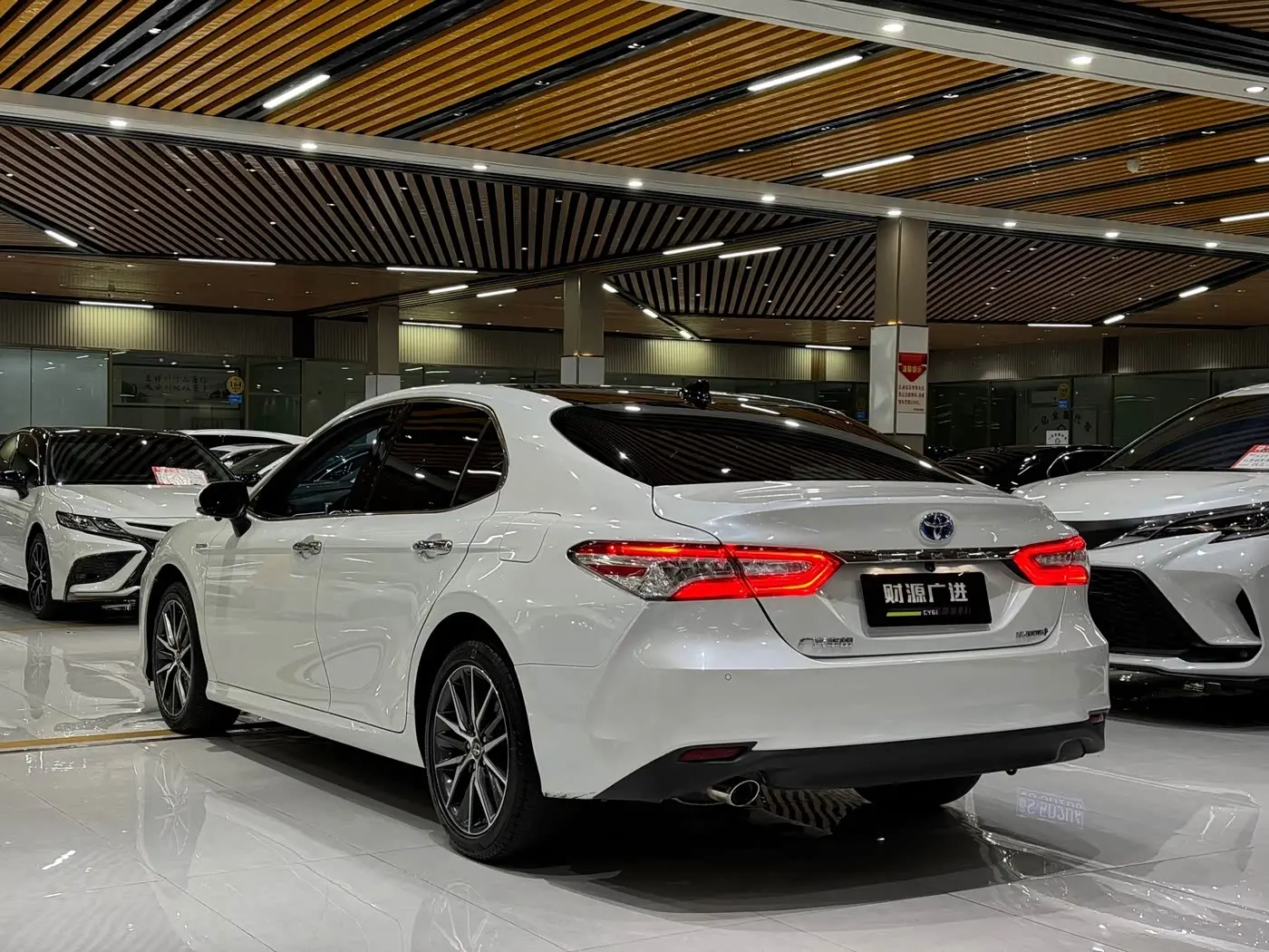 Toyota Camry 2022 — Photo 11/13