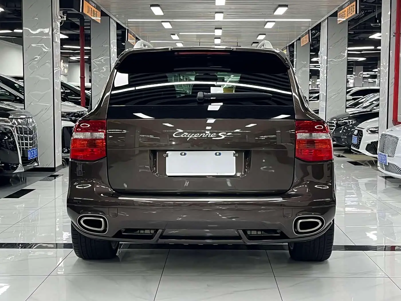 Porsche Cayenne 2009 — Şəkil 4/18