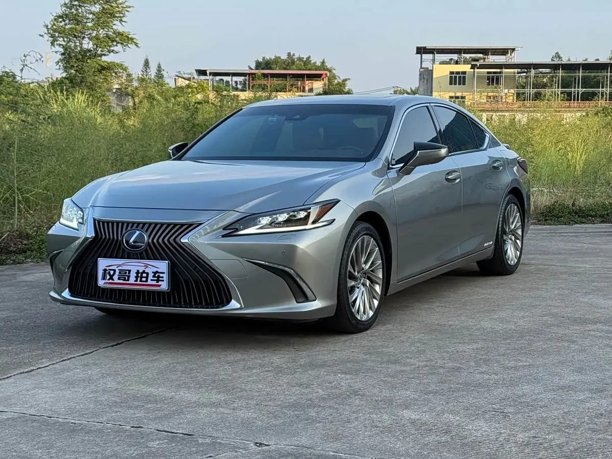 Lexus ES, 2019