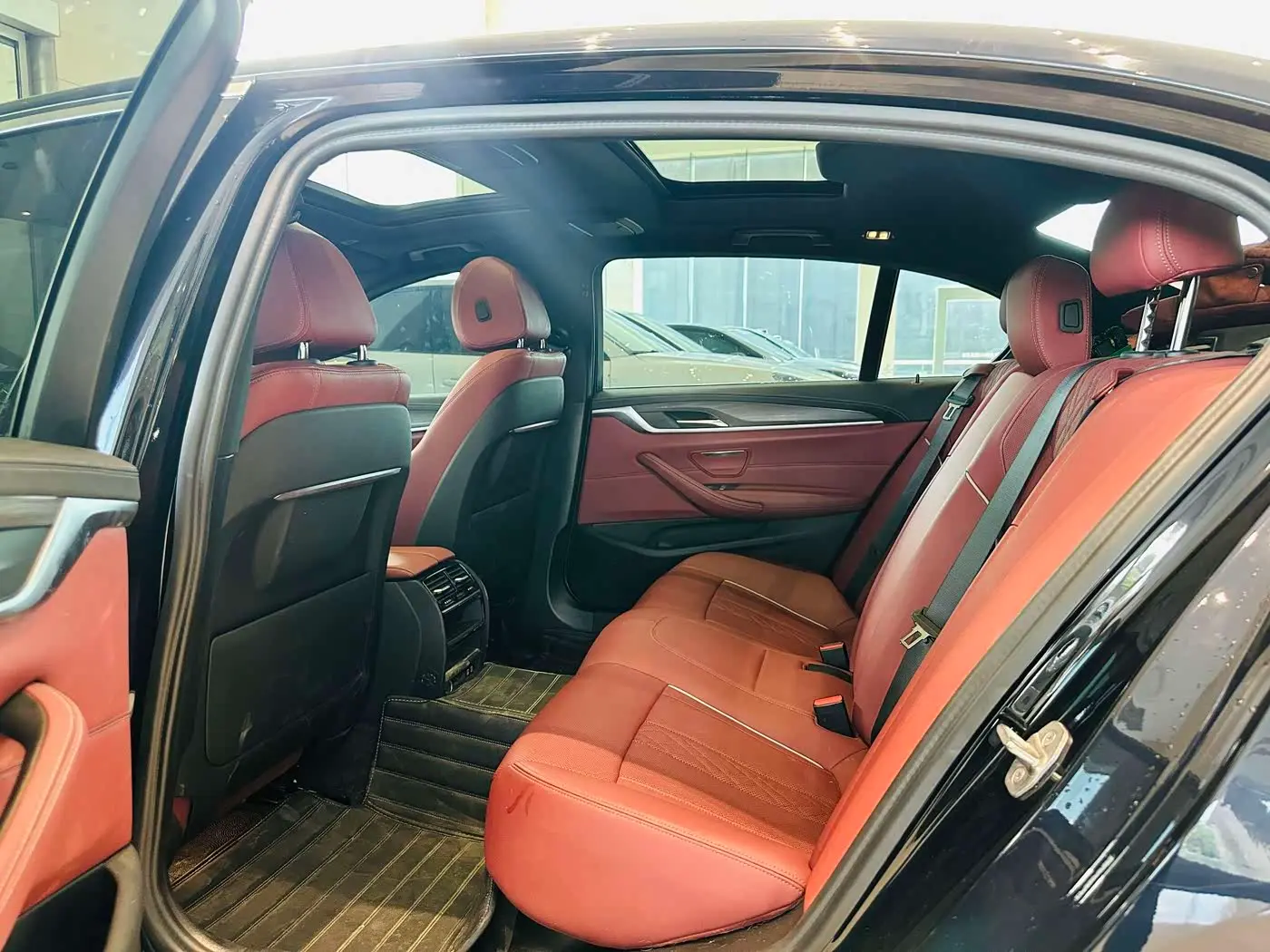 BMW 5 Series 2024 — Şəkil 6/9