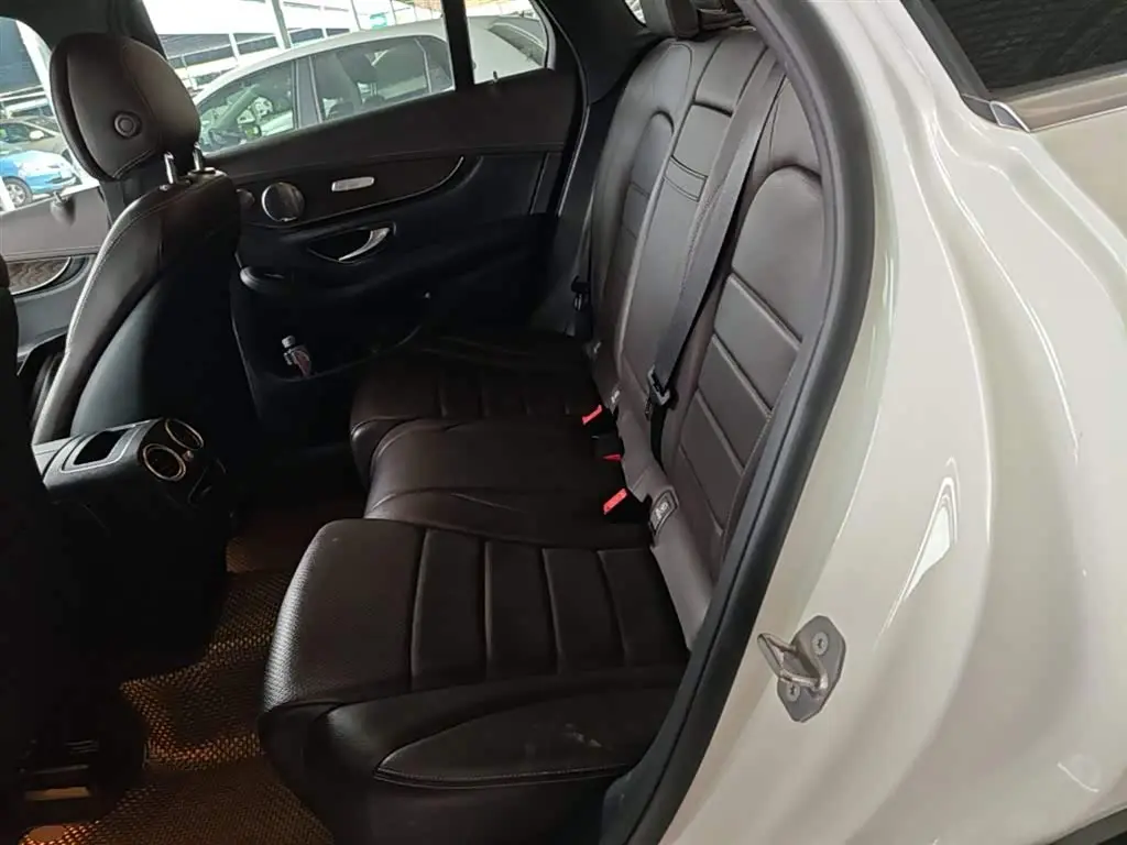 Mercedes-Benz GLC 2020 — Şəkil 16/20