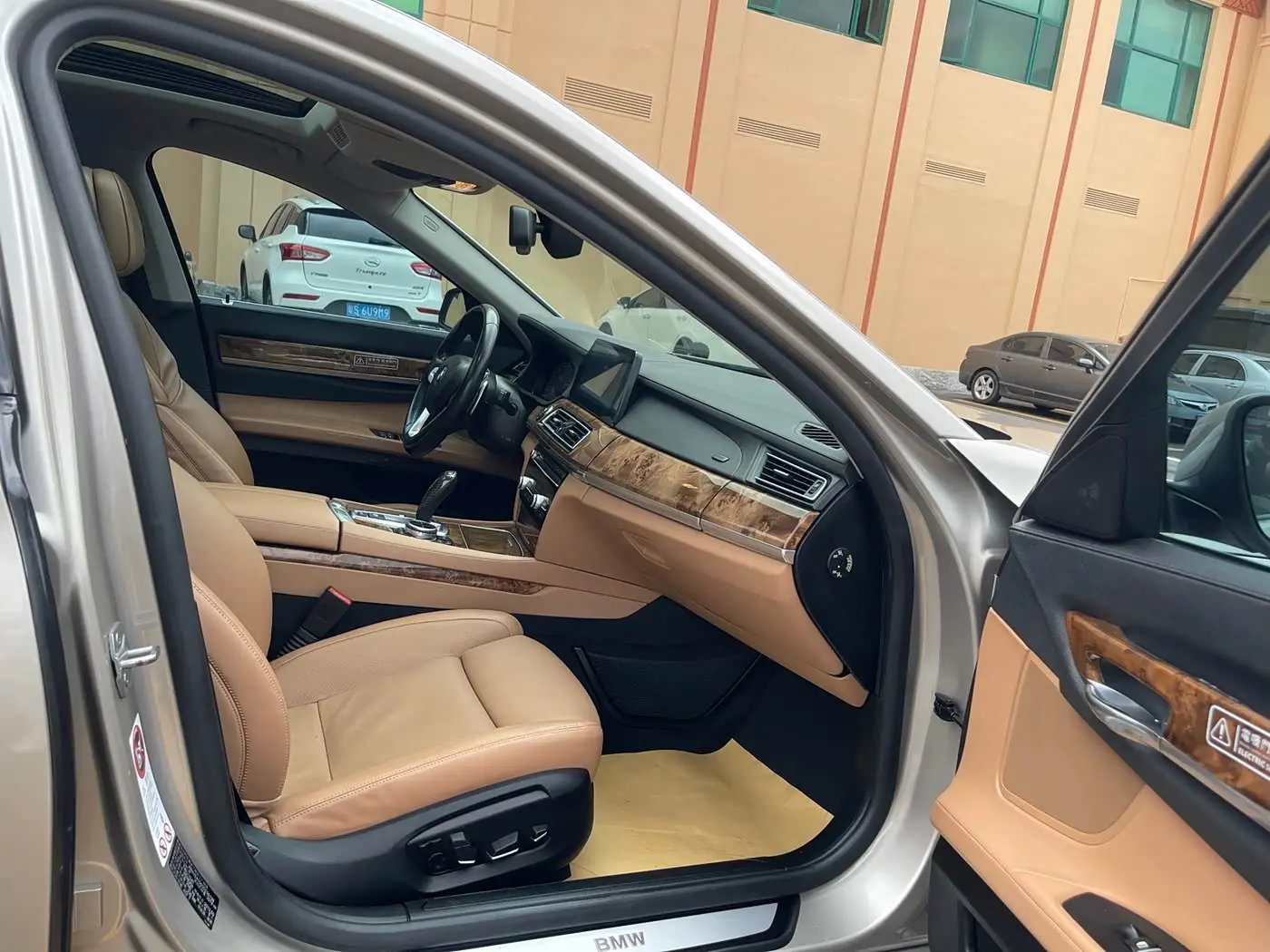 BMW 7 Series 2014 — Photo 11/20