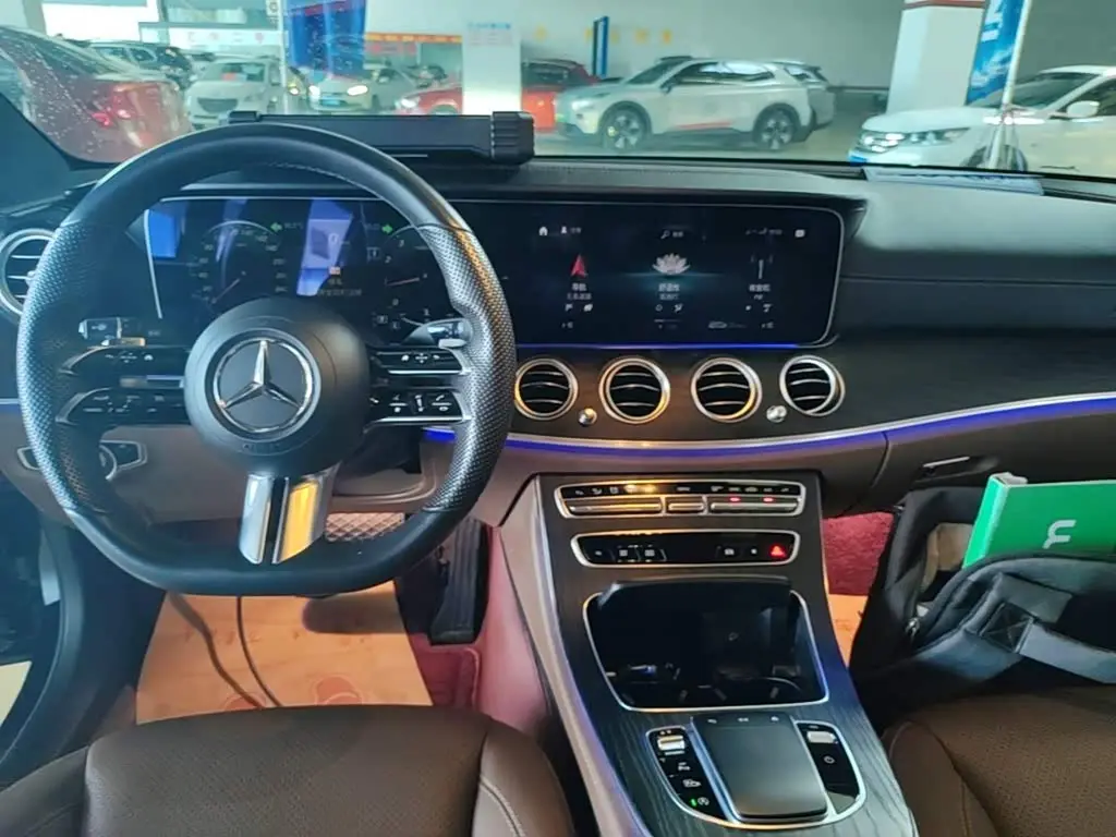 Mercedes-Benz E-Class 2022 — Şəkil 18/20