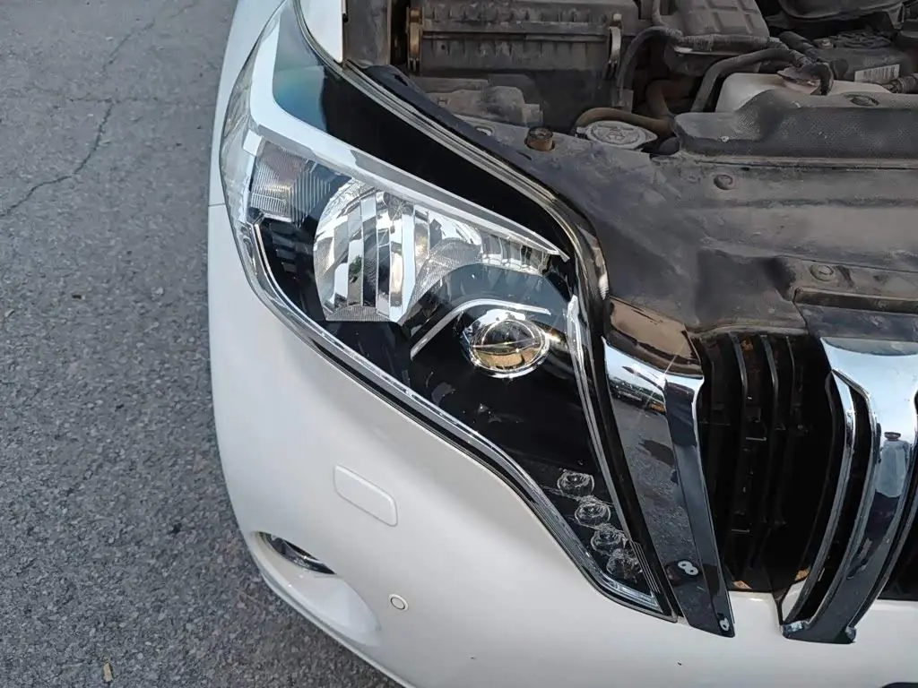 Toyota Prado 2017 — ფოტო 7/20