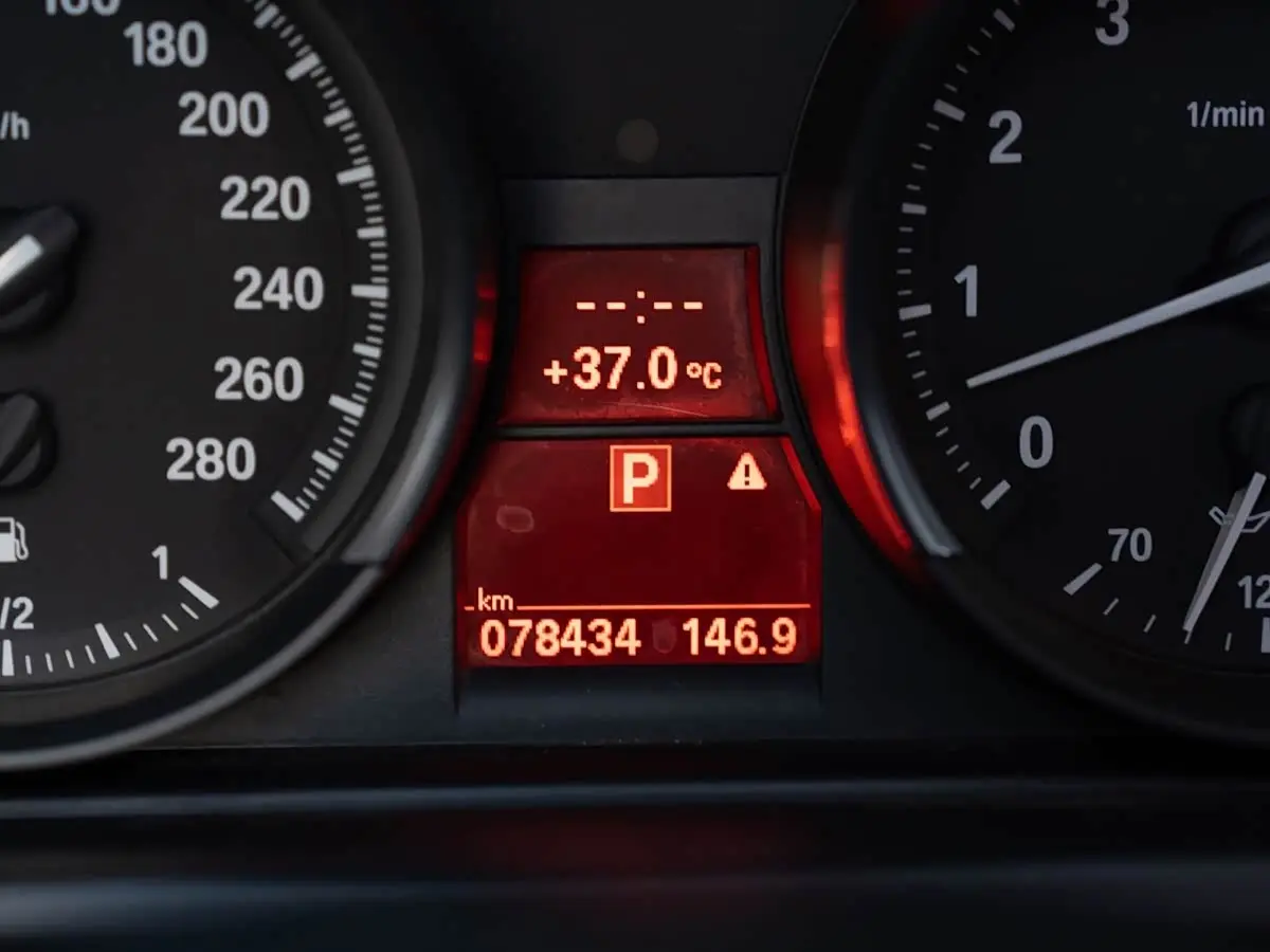 BMW Z4 2011 — Şəkil 7/10