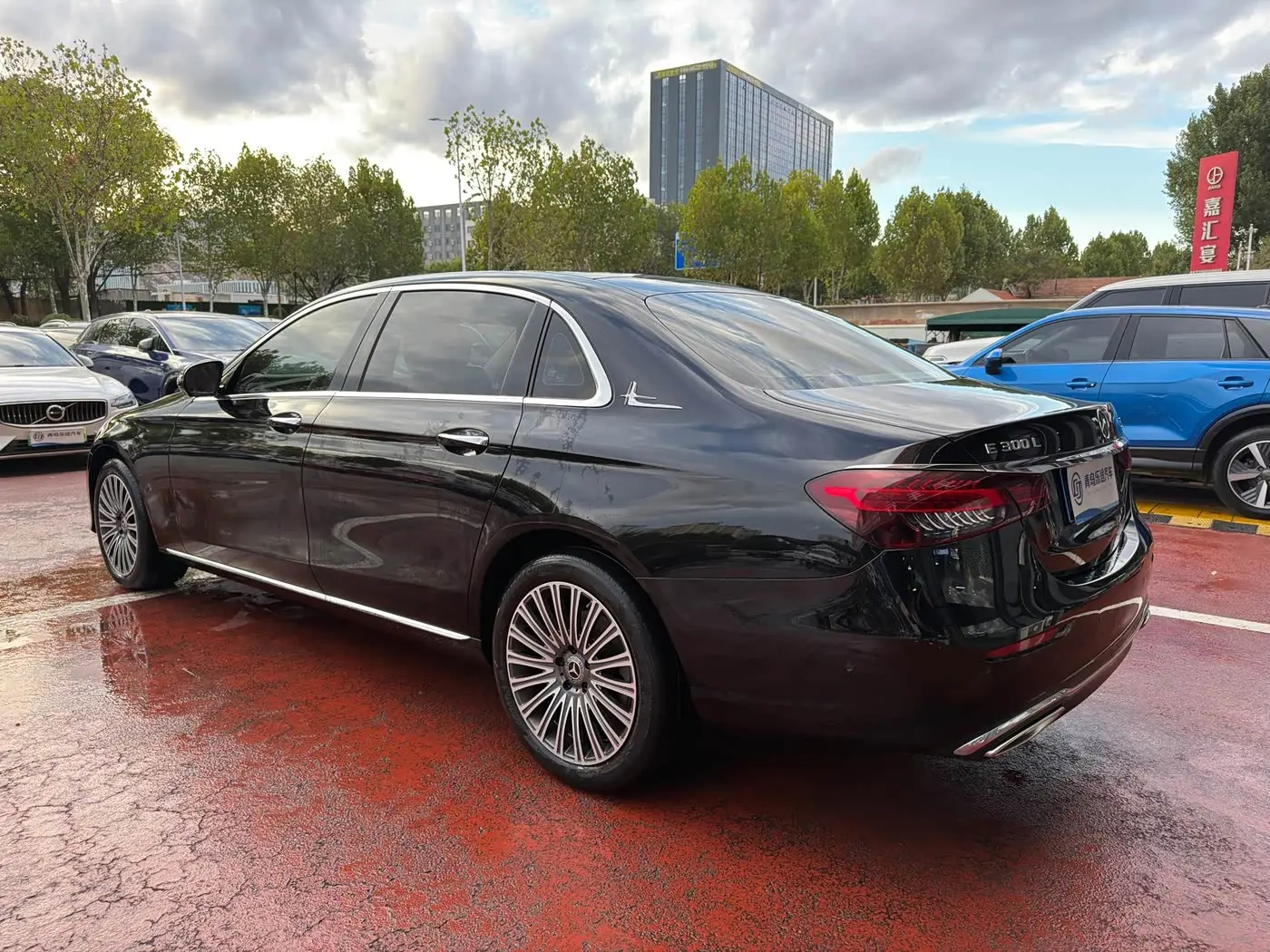 Mercedes-Benz E-Class 2023 — Photo 4/16