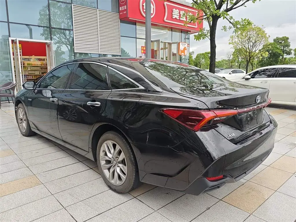 Toyota Avalon 2020 — Photo 3/9