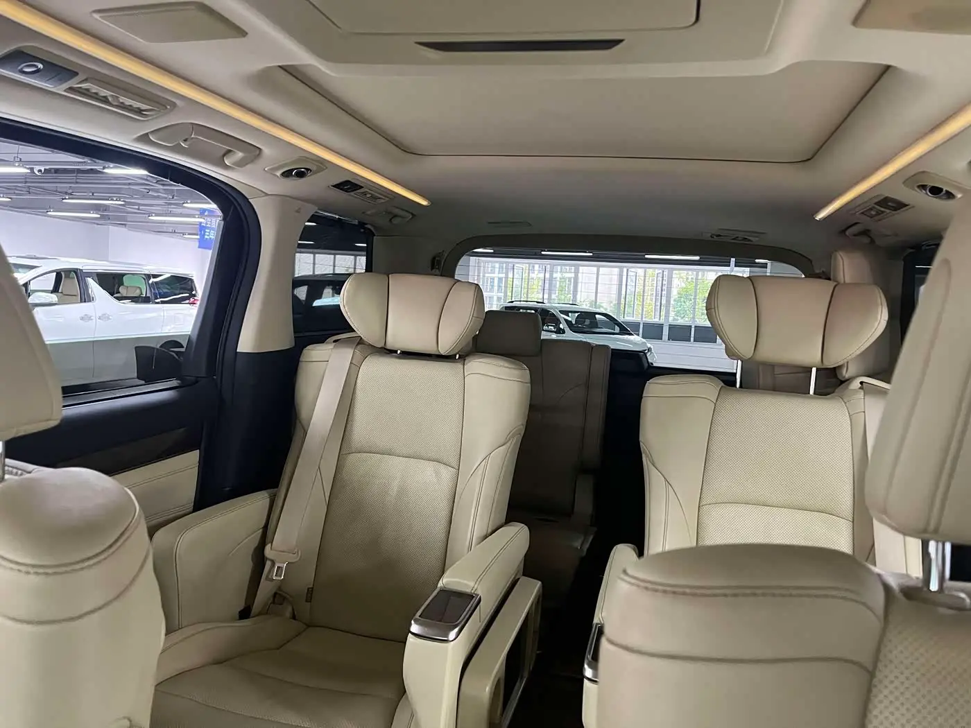 Toyota Alphard 2021 — Şəkil 9/9