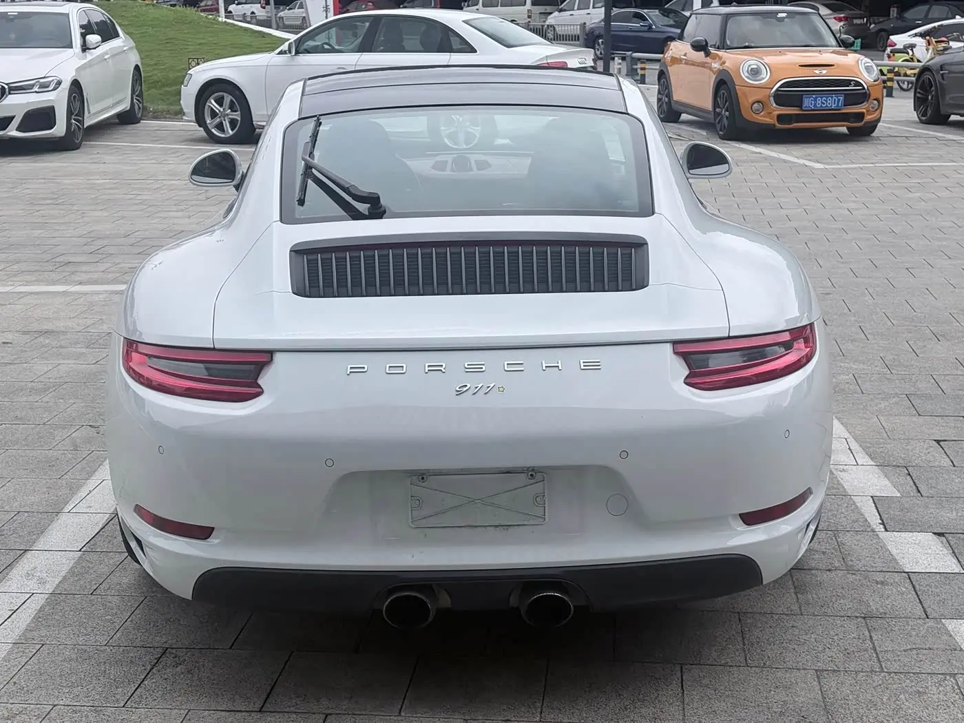 Porsche 911 2017 — Photo 8/9