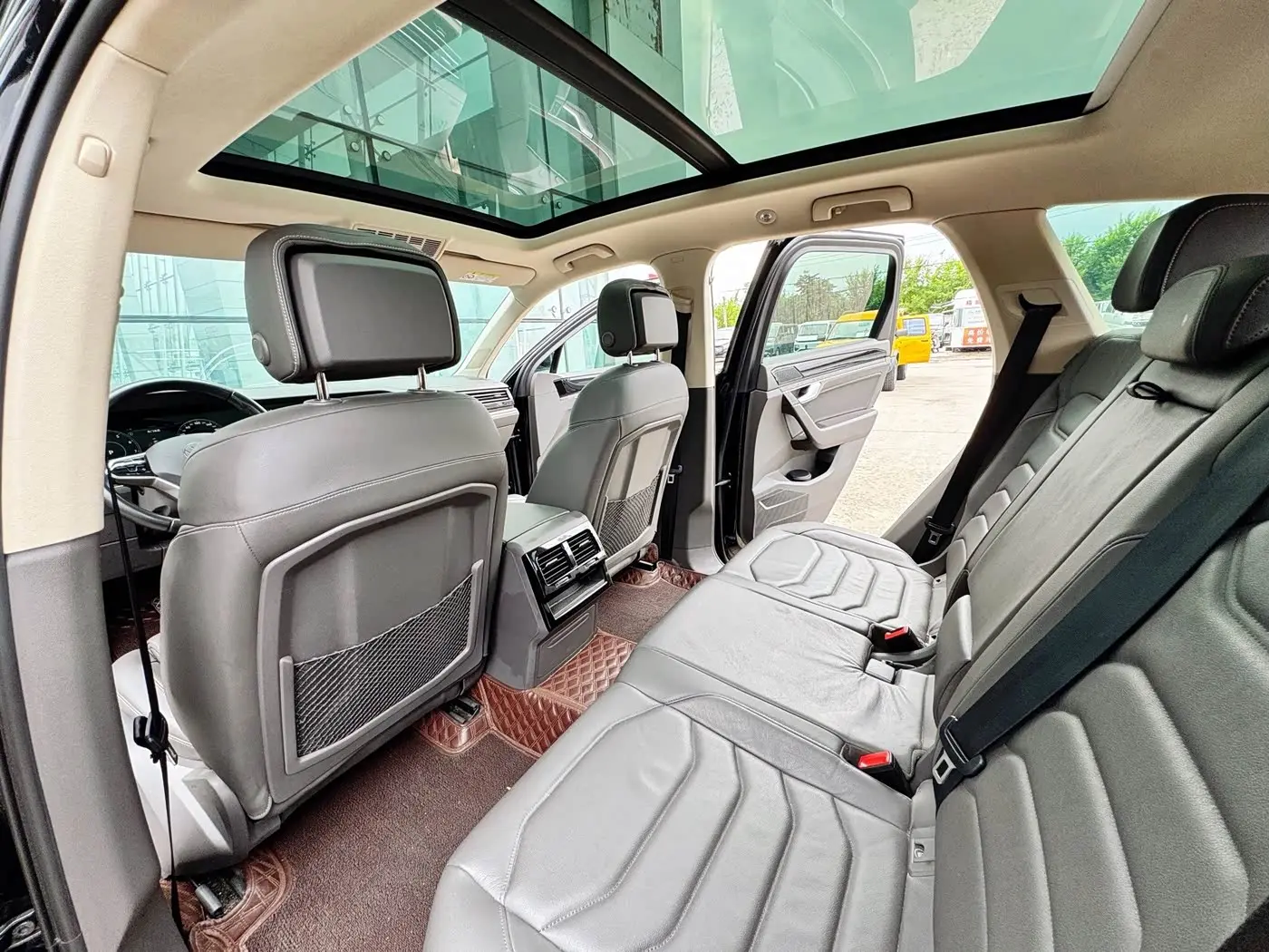 Volkswagen Touareg 2024 — Şəkil 11/19