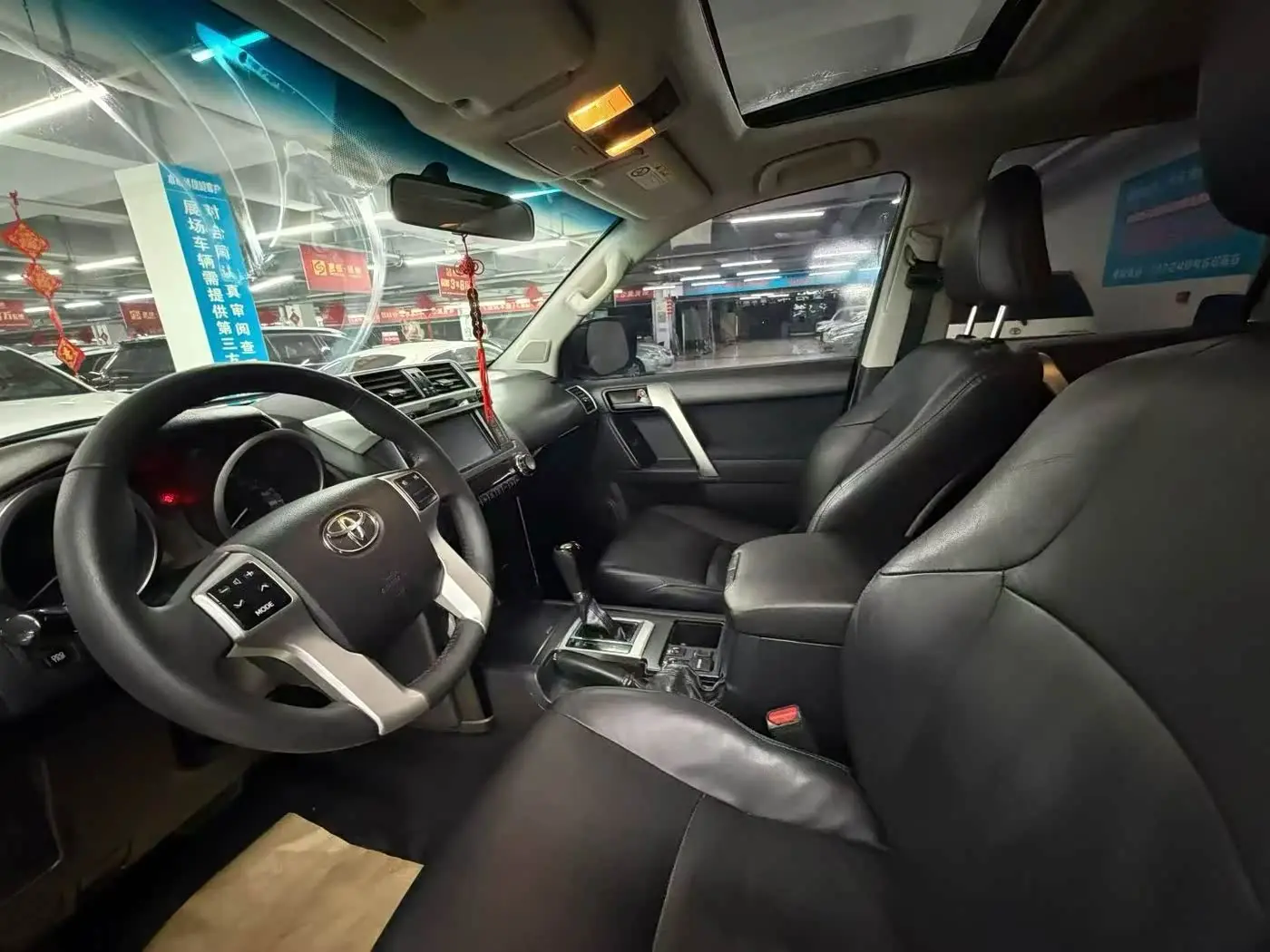 Toyota Prado 2017 — Photo 4/9