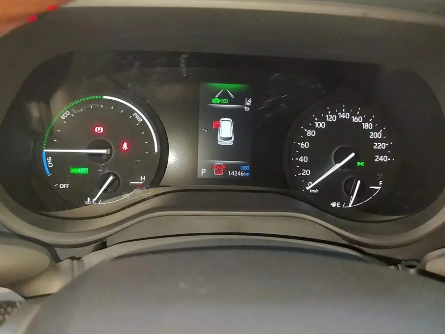 Toyota Sienna 2025 — Photo 14/16