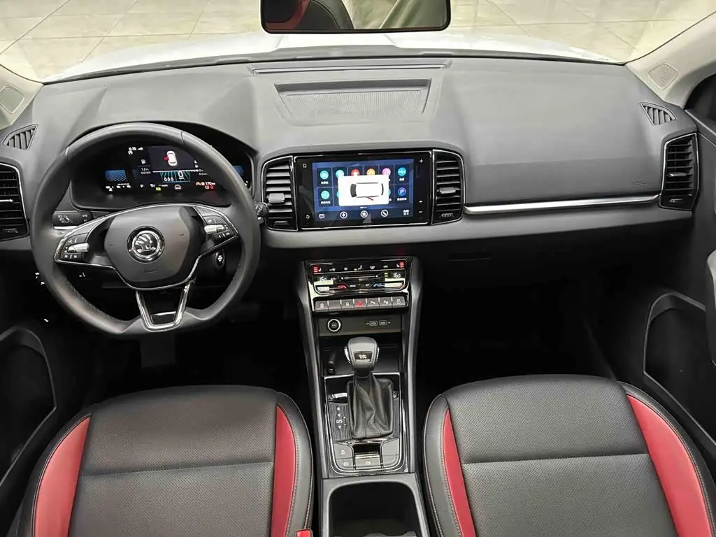 Škoda Karoq 2024 — Photo 7/20