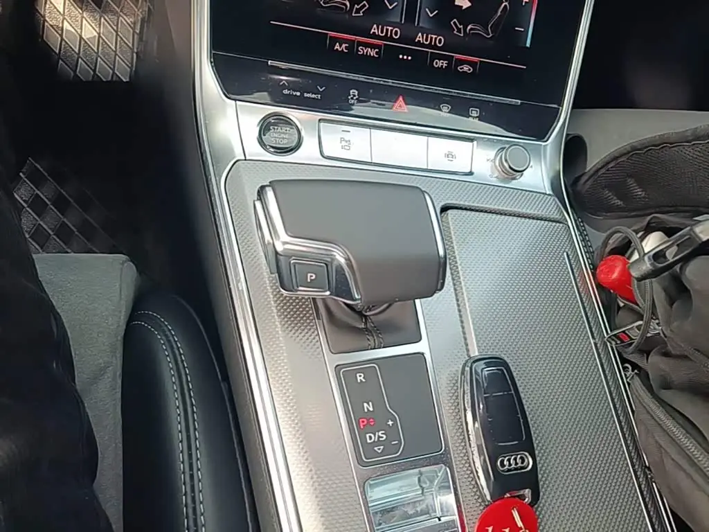 Audi A6L 2024 — Photo 14/20