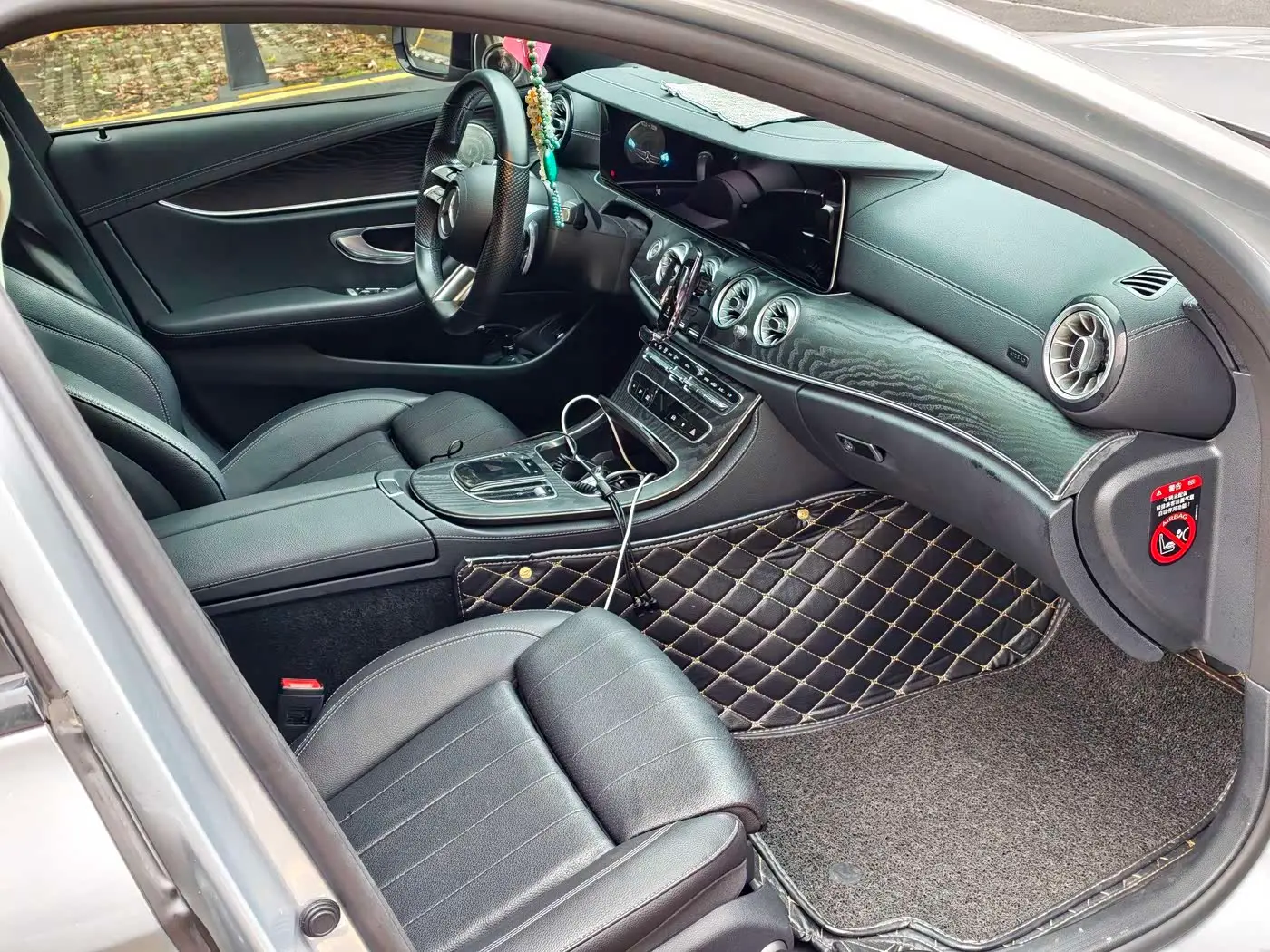 Mercedes-Benz E-Class 2023 — Фото 7/10