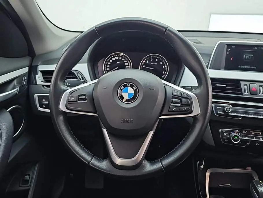 BMW X1 2019 — Фото 15/16