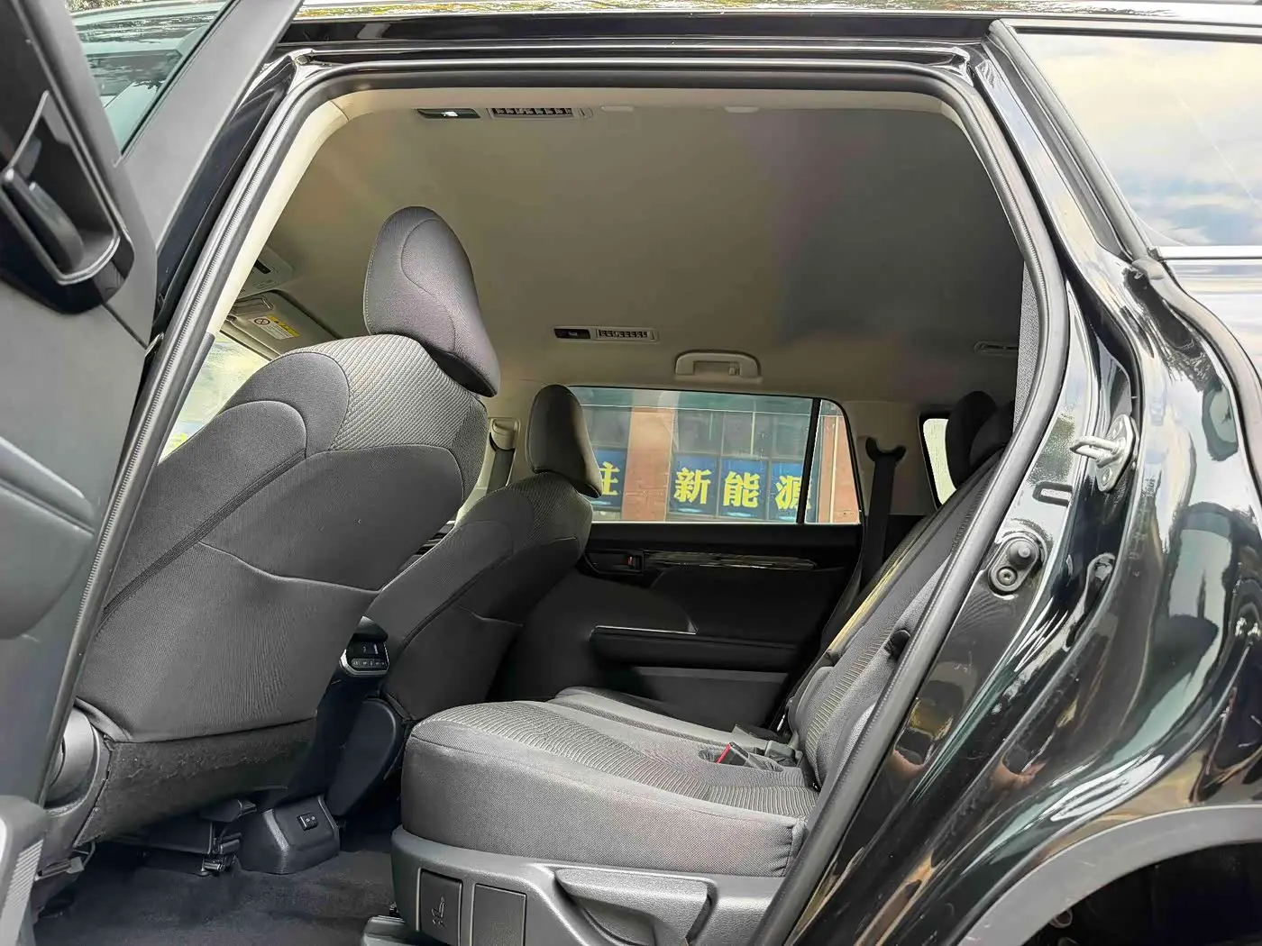 Toyota Highlander 2024 — Şəkil 8/15