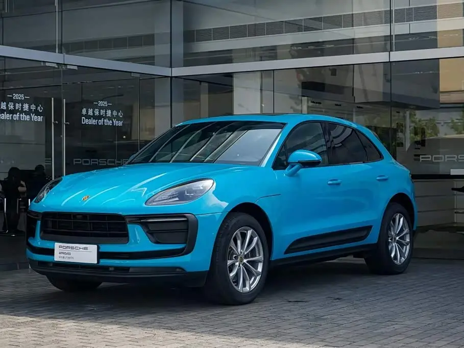 Porsche Macan 2024 — Photo 1/20