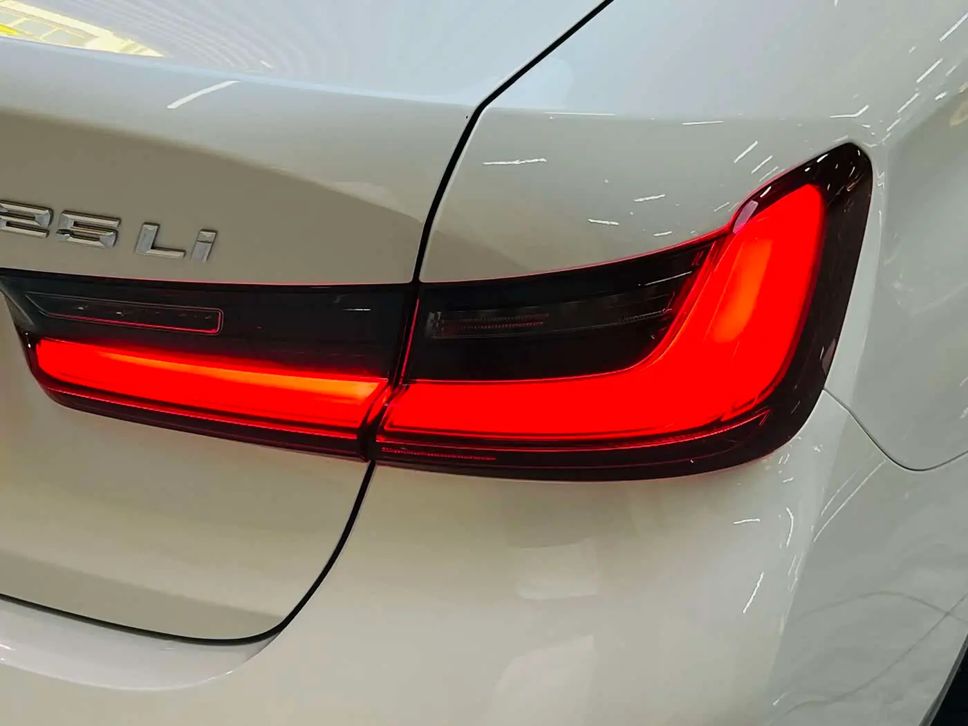 BMW 3 Series 2025 — Şəkil 17/18