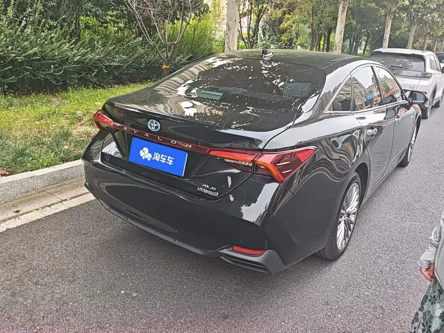Toyota Avalon 2021 — ფოტო 3/16