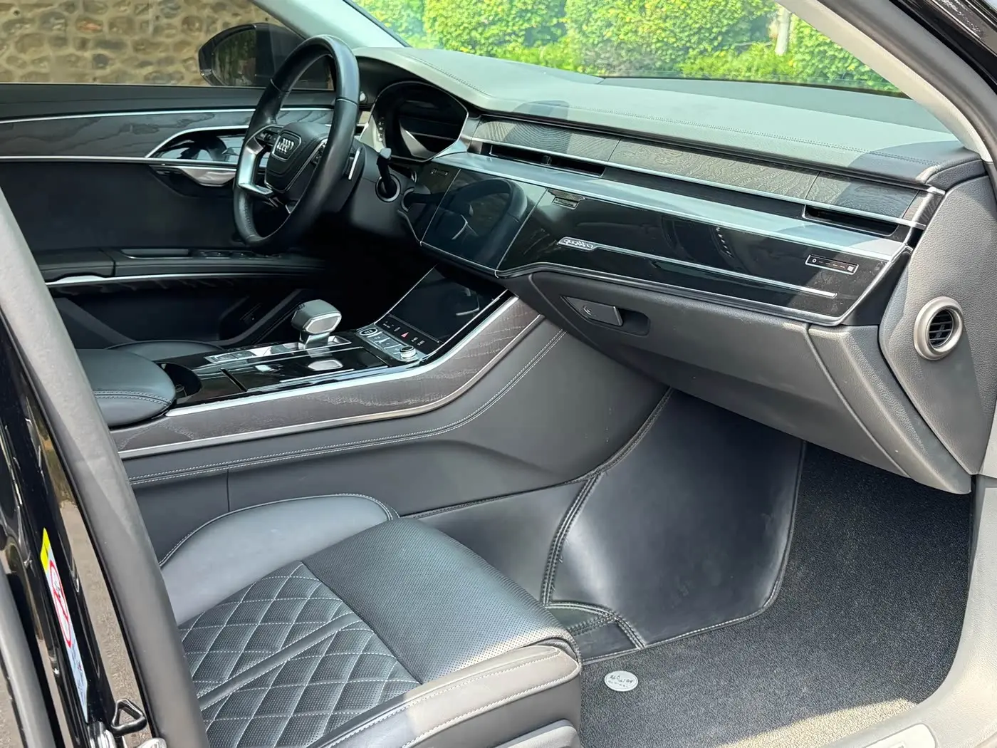 Audi A8 2023 — Photo 14/19