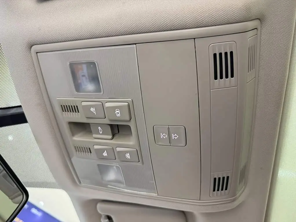 Škoda Karoq 2023 — Photo 14/20
