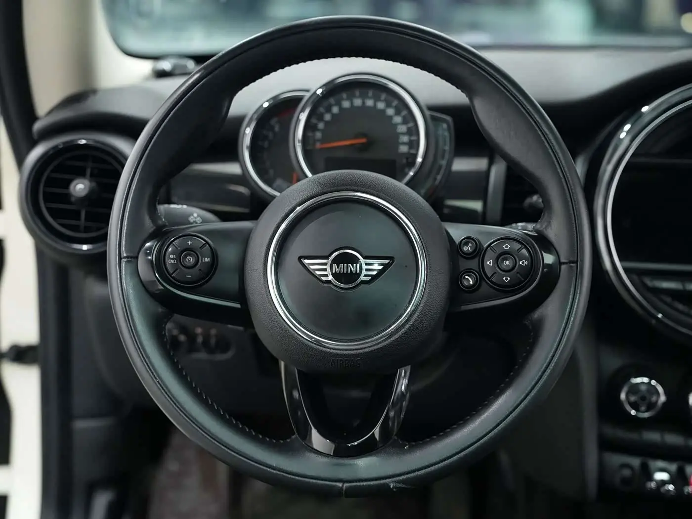 MINI MINI 2018 — Photo 14/20