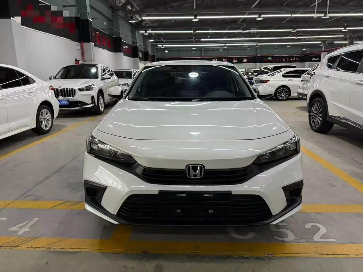 Honda Civic 2022 — Фото 2/13