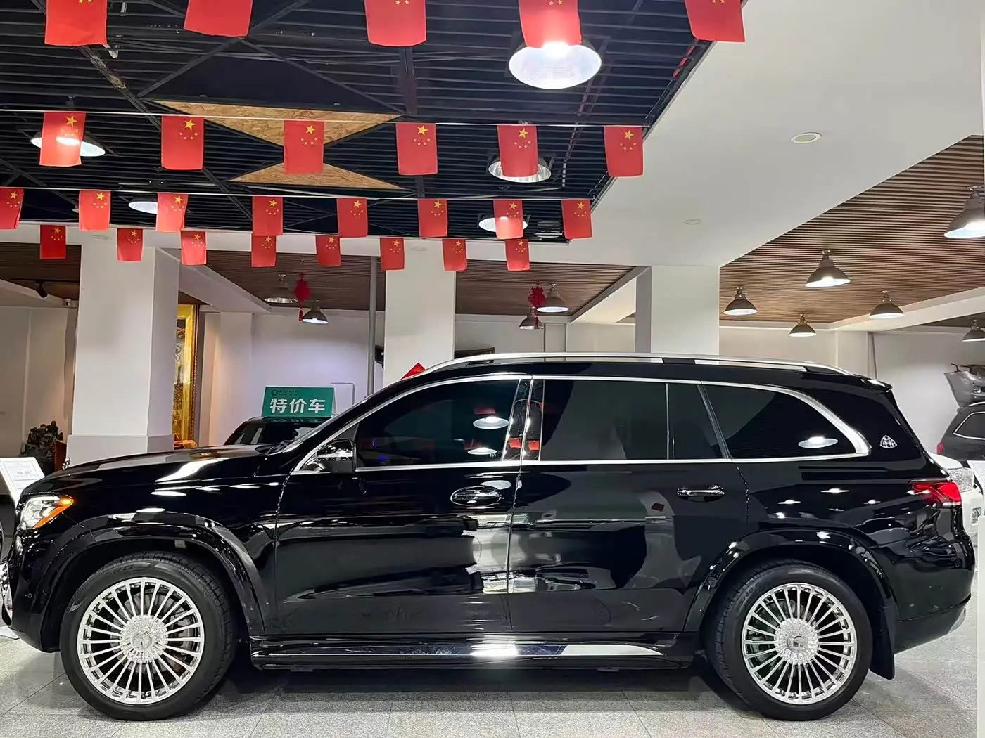Mercedes-Benz GLS 2022 — Фото 18/20