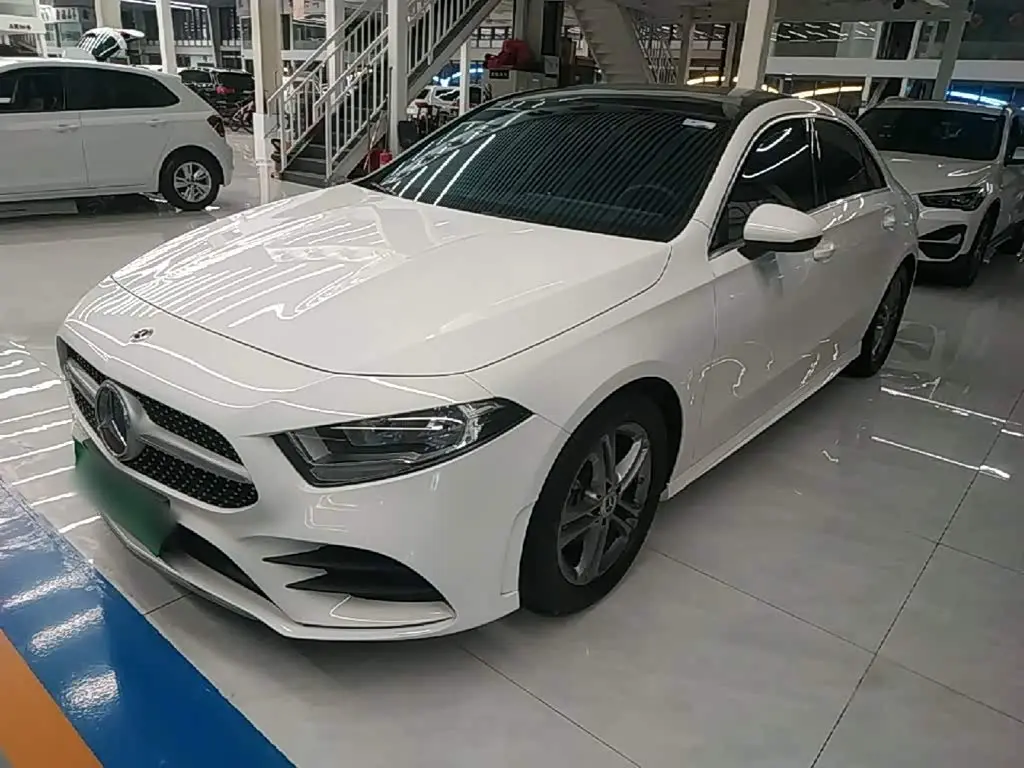 Mercedes-Benz A-Class 2023 — Фото 2/20