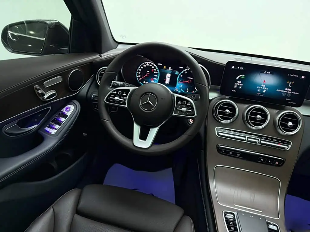 Mercedes-Benz GLC 2020 — Фото 3/20