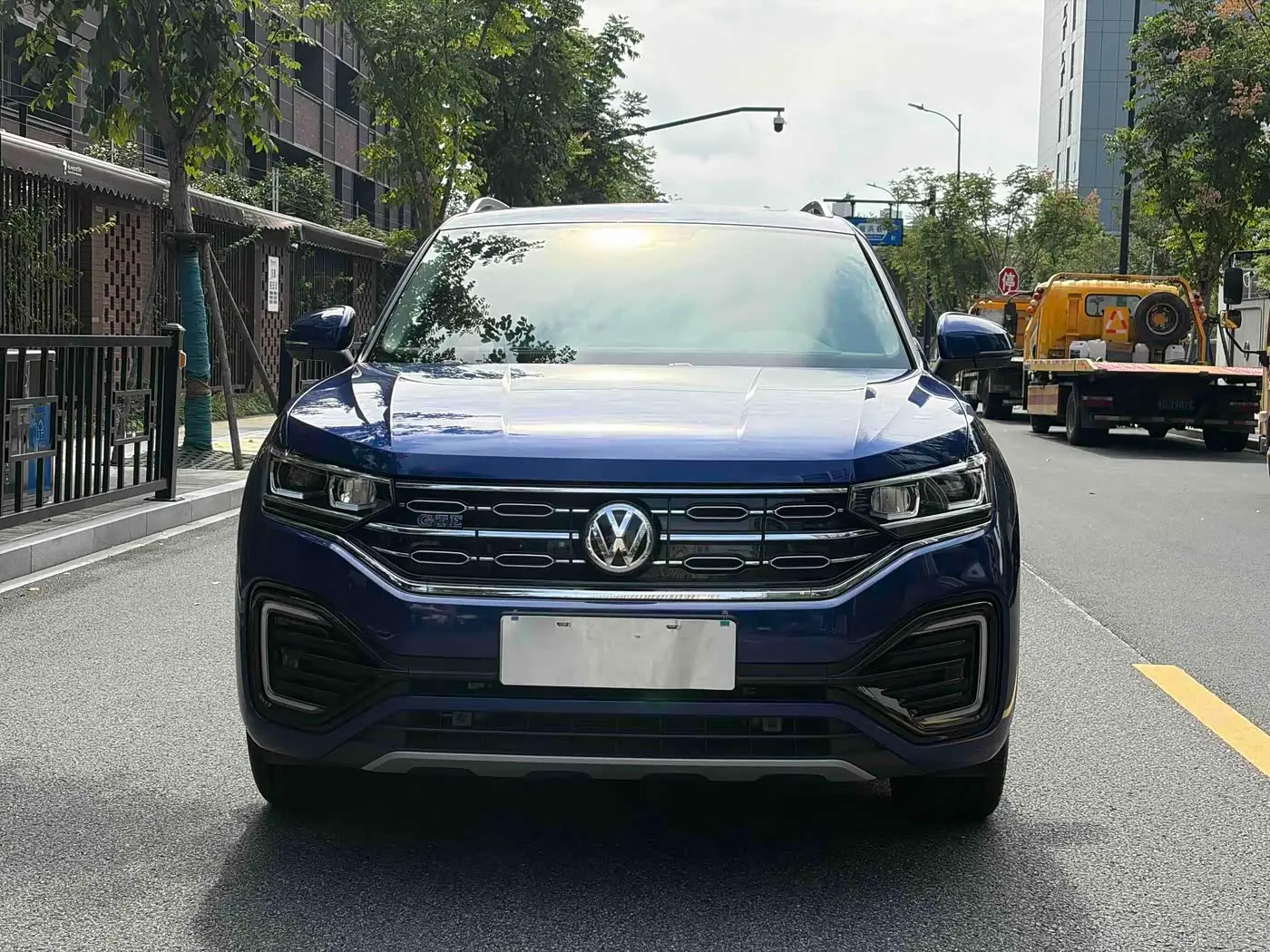 Volkswagen Tayron GTE Plug-in Hybrid 2021 — Фото 2/17