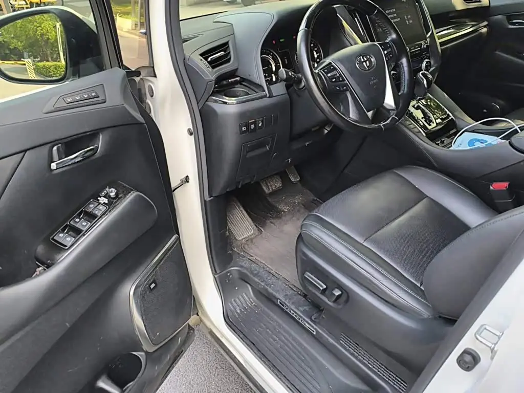 Toyota Vellfire 2020 — Photo 14/20