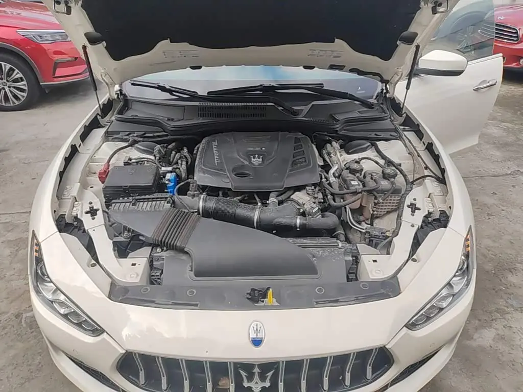 Maserati Ghibli 2022 — Şəkil 20/20