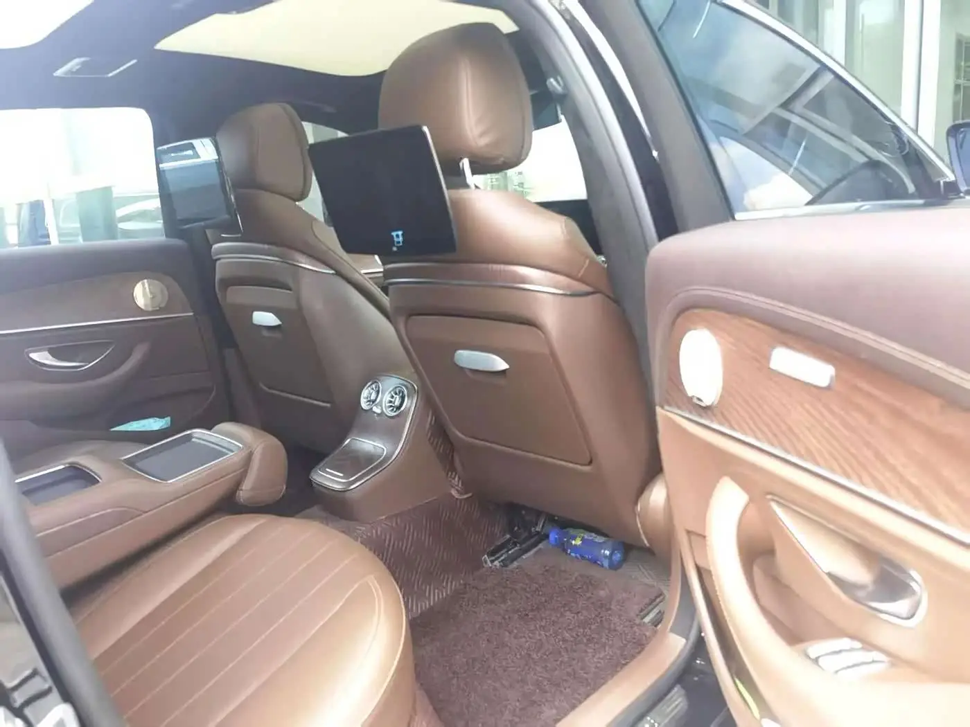 Mercedes-Benz E-Class 2021 — Photo 3/5