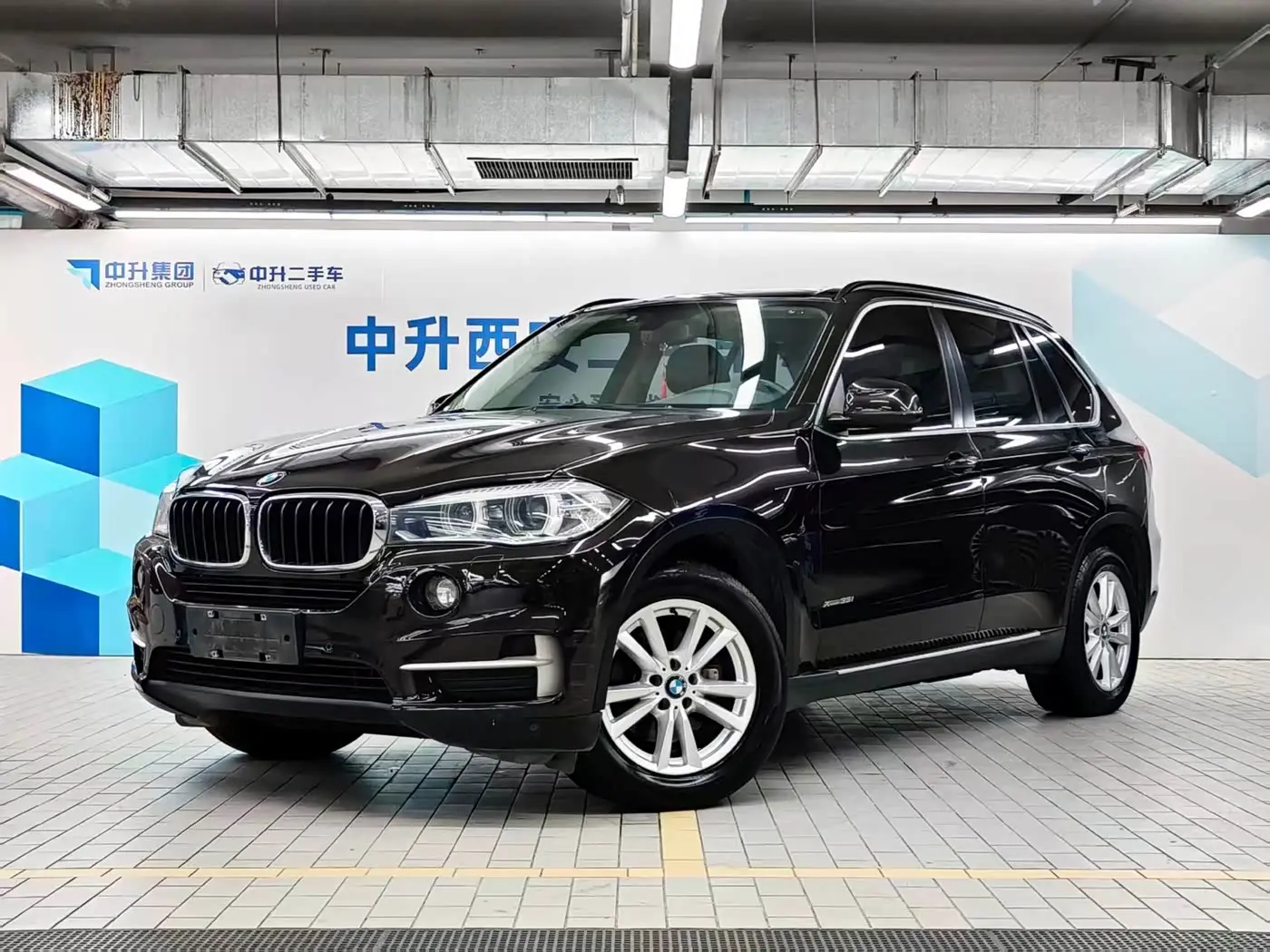 BMW X5 2015 — Фото 1/20