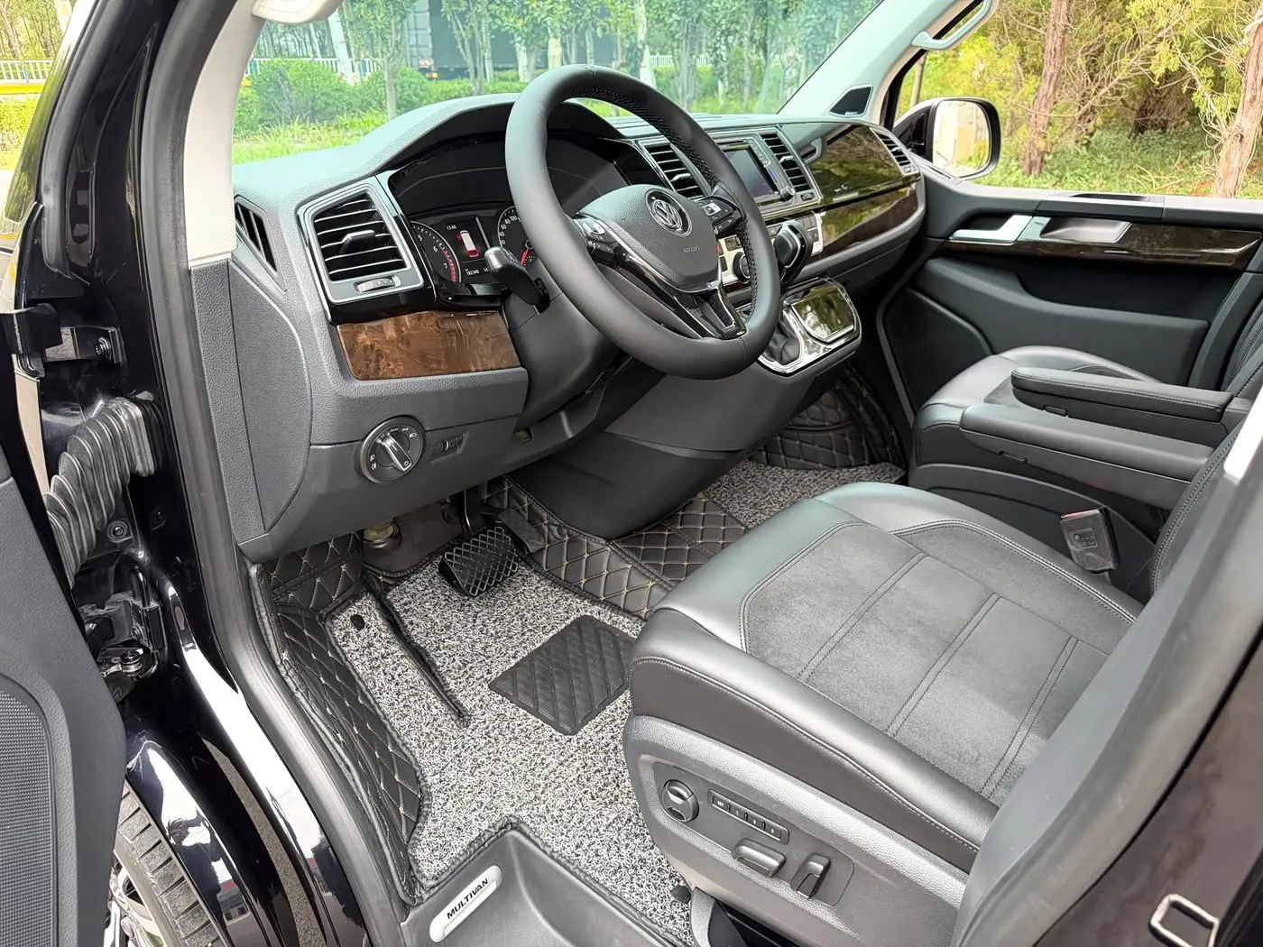 Volkswagen Multivan 2020 — Şəkil 8/20