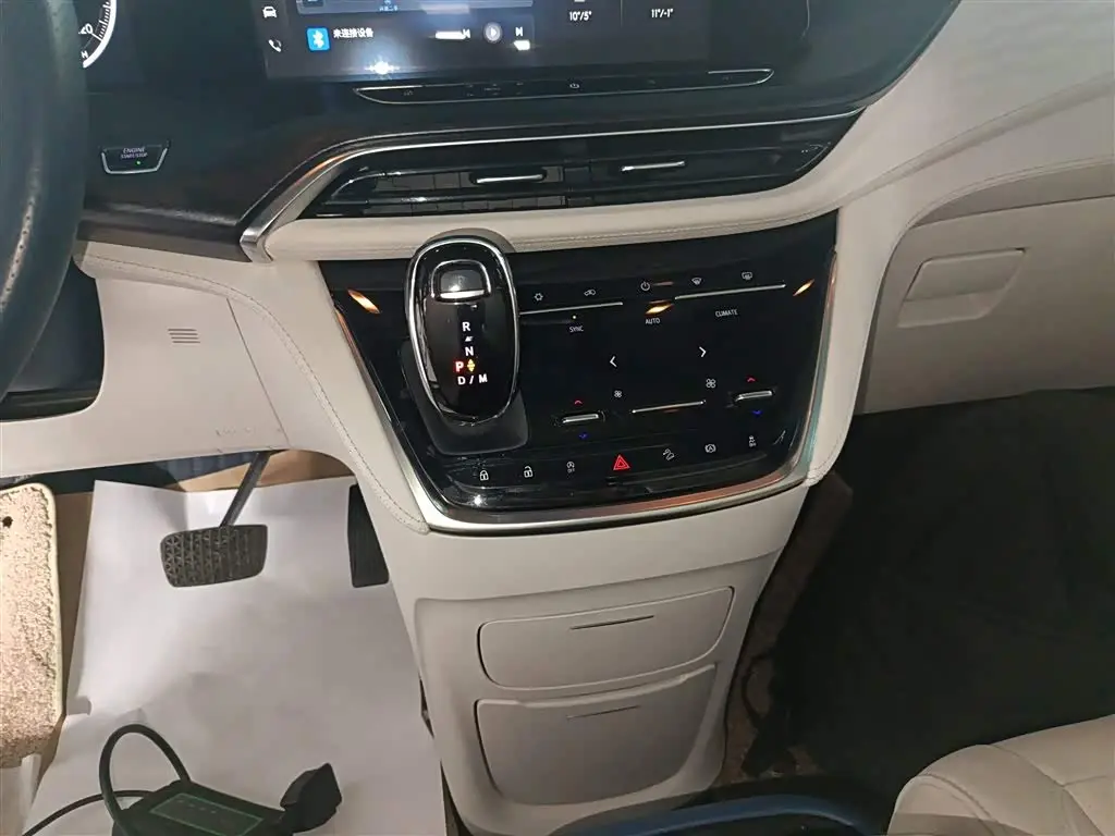 Buick GL8 2022 — Photo 14/20