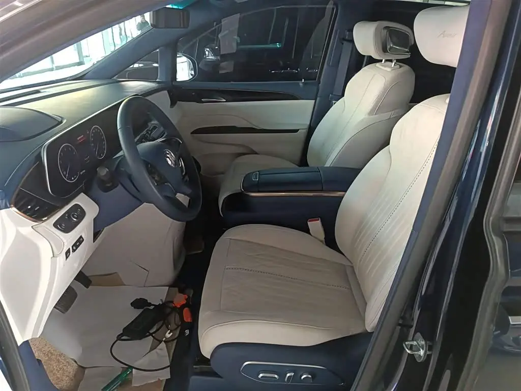 Buick GL8 2022 — Photo 15/20