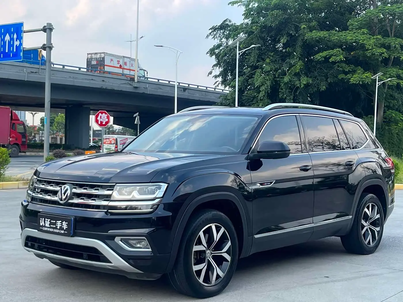 Volkswagen Teramont 2018 — ფოტო 2/20