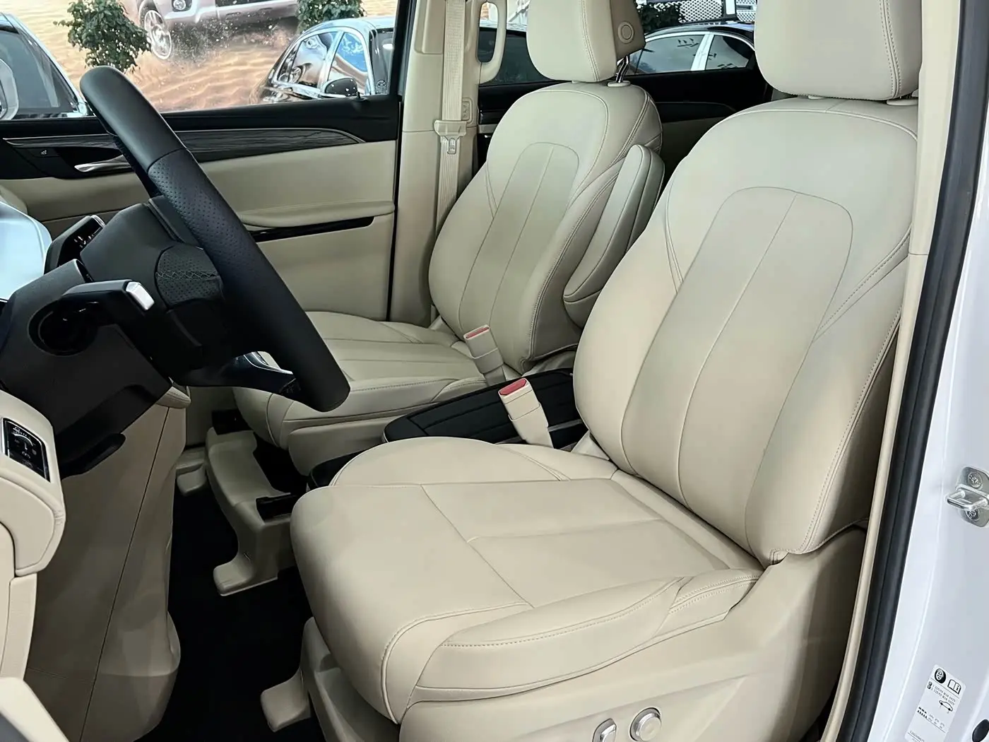 Buick GL8 New Energy 2026 — Photo 6/20