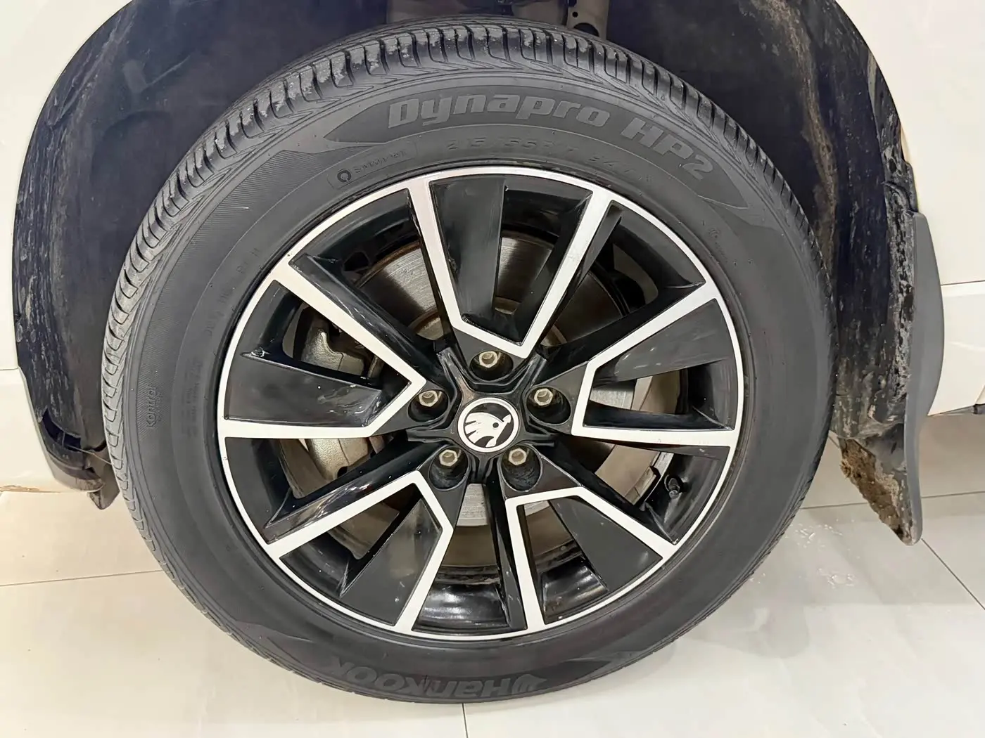 Škoda Karoq 2023 — Photo 14/17