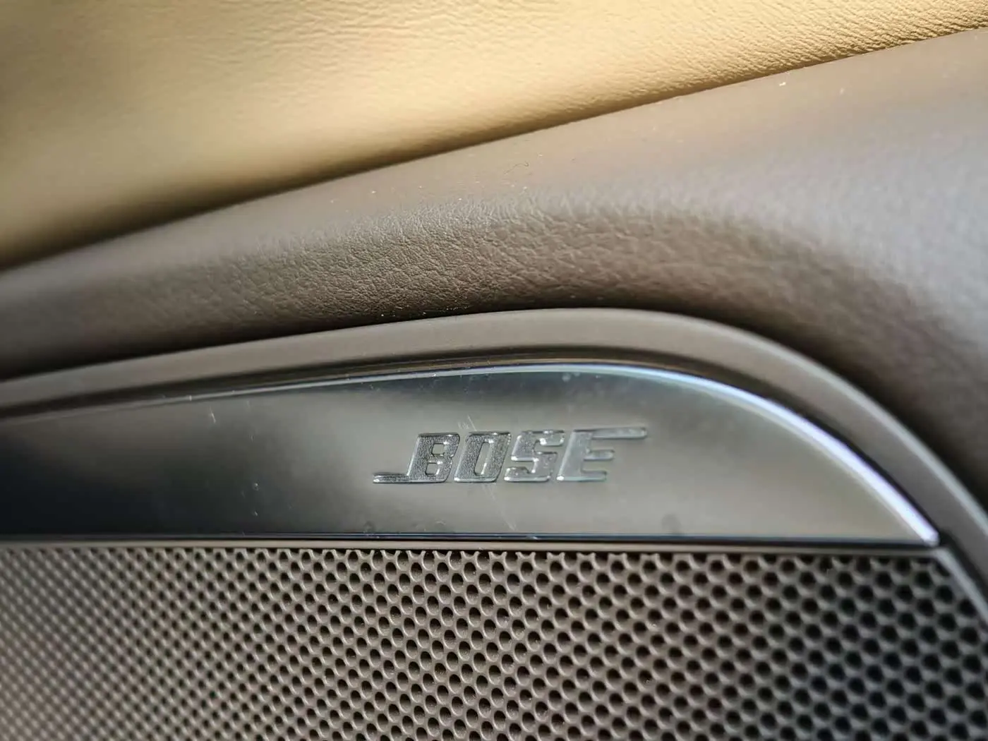 Audi A6L 2012 — Photo 13/20