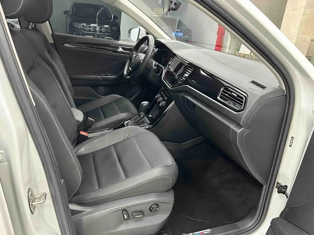 Volkswagen T-ROC 2022 — Фото 18/20