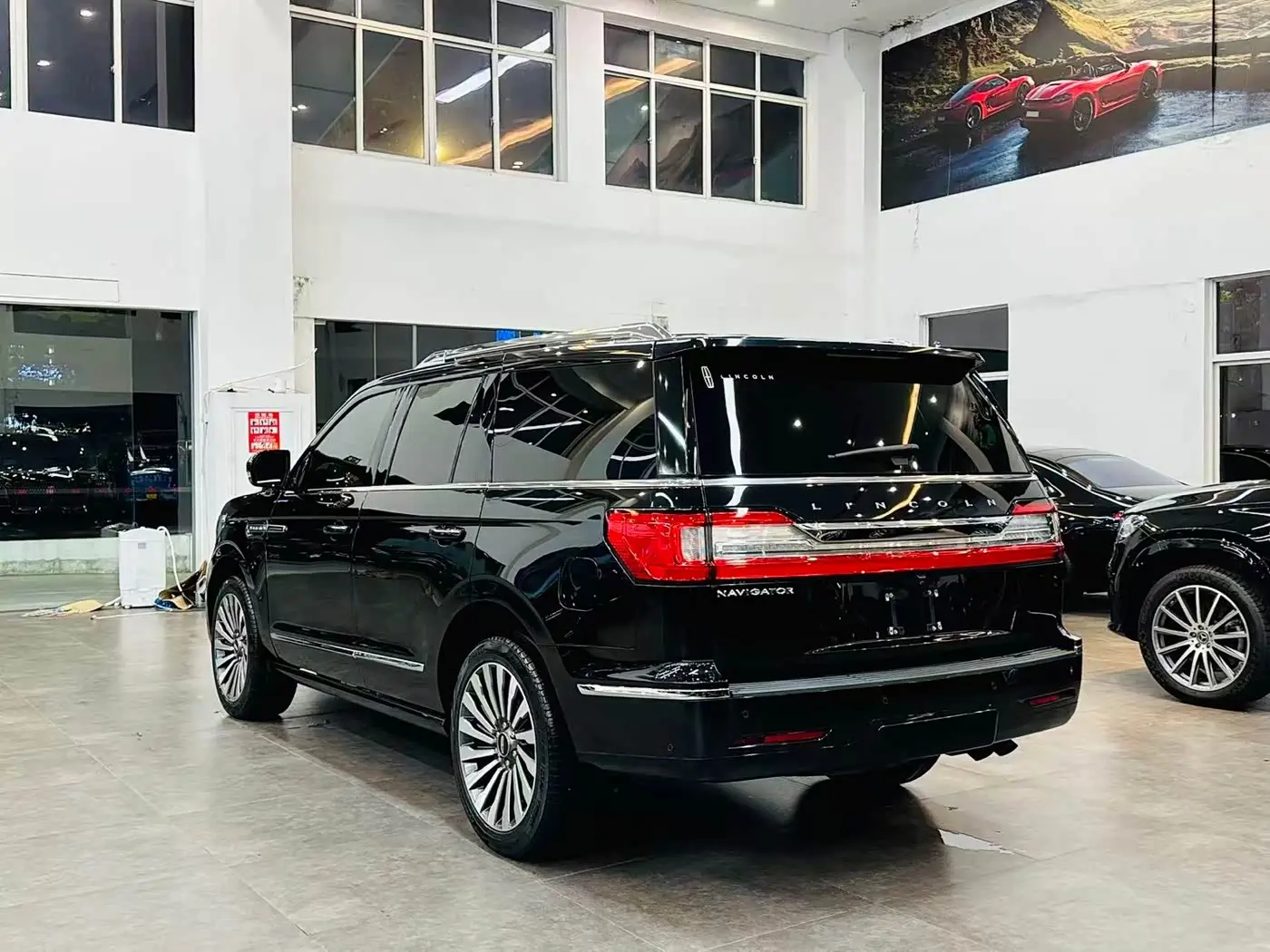 Lincoln Navigator 2022 — Photo 4/9