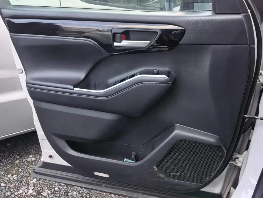 Toyota Highlander 2022 — Şəkil 6/15