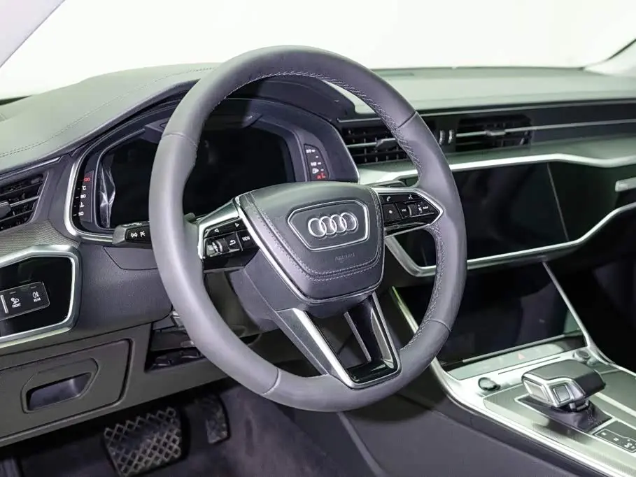 Audi A6L 2024 — Фото 7/20