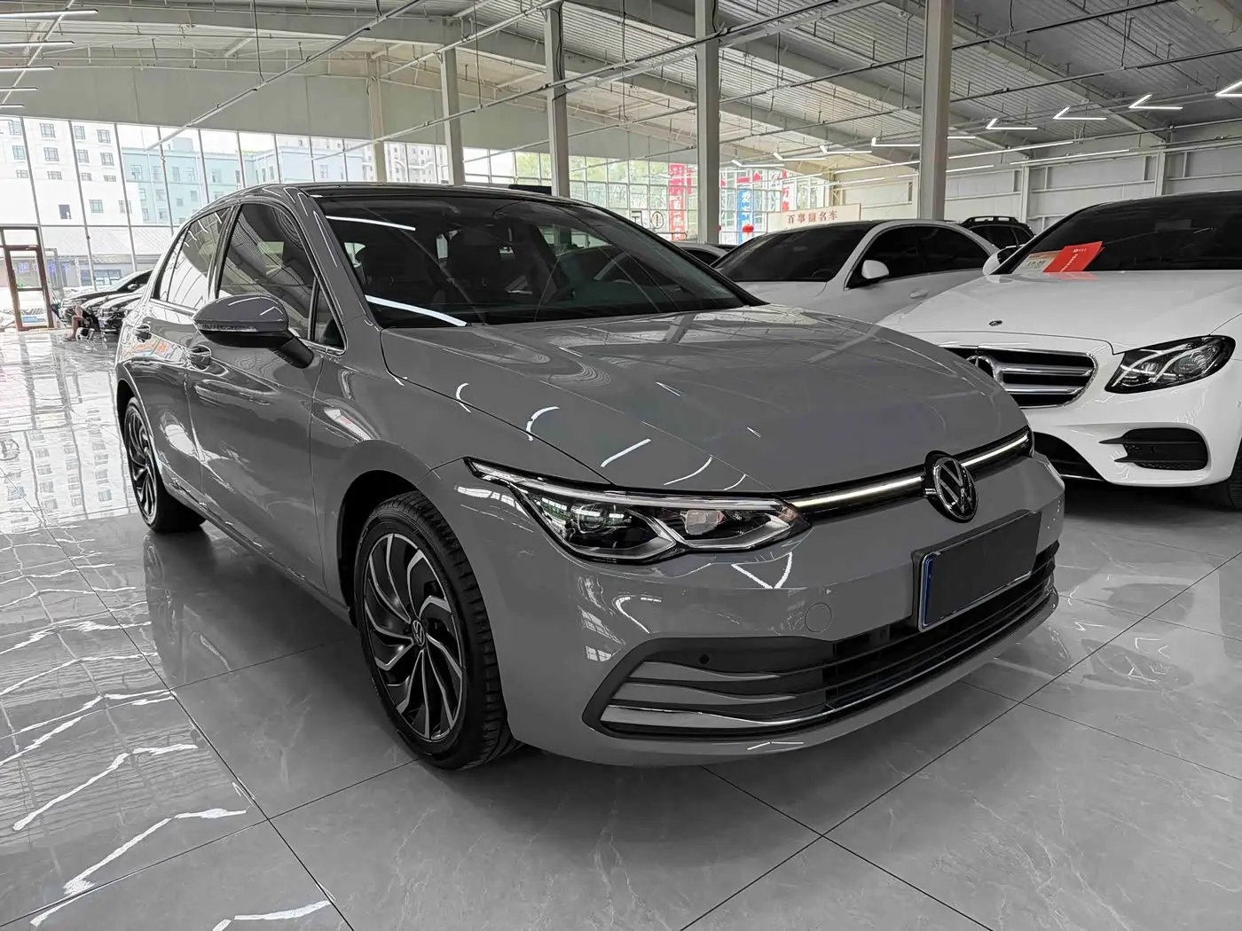 Volkswagen Golf 2023 — Photo 3/20